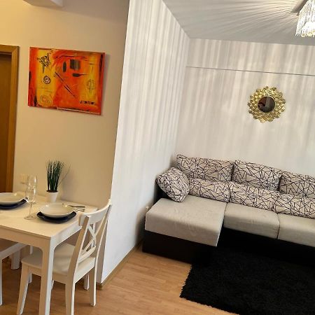 Mivardomi Accommodation คลูจ-นาโปกา ภายนอก รูปภาพ
